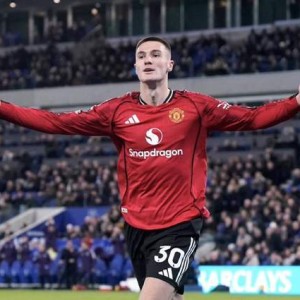 Kaiyun-1-0！卡里克神换人，谢什科一剑封喉，曼联复仇，剑指英超前三